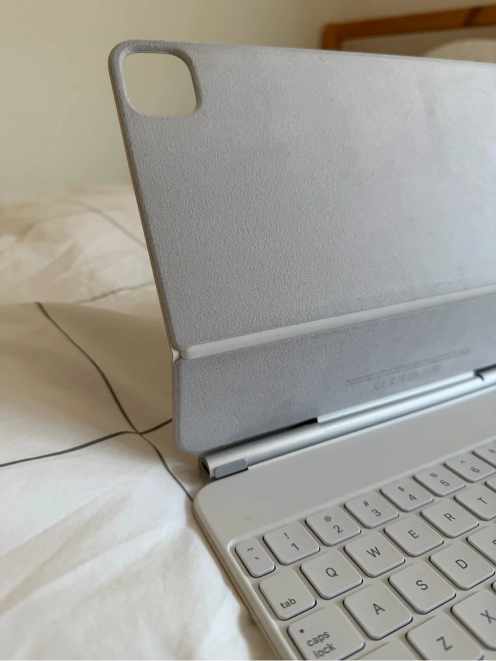 White Apple iPad Magic Keyboard (2021)